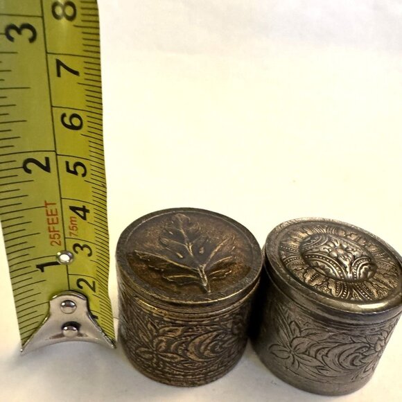Set of 2 Brass-Colored Mini Round Lidded Trinket Boxes Snuff Boxes - Picture 5 of 5